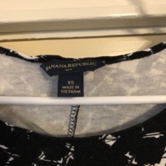 Banana Republic Black and White Dress - Picture 3 of 3